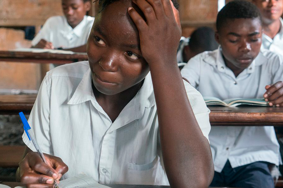 boysinaschool-Goma-RDC_JRS